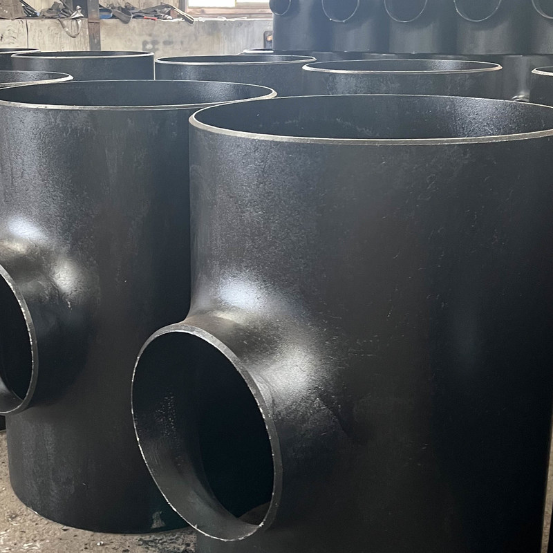 Carbon Steel Pipe Fittings Butt Weld Connection Black Color
